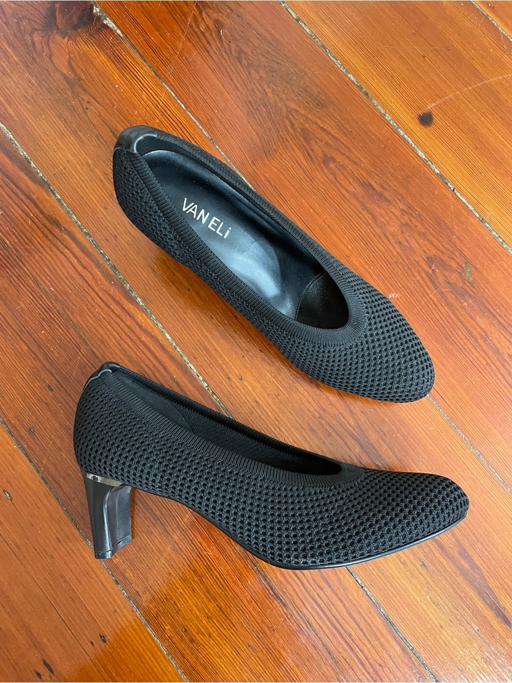 Vaneli Darrie Knit Pump Heels in Black Women’s Sz 8.5 🧡🎀